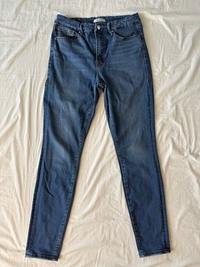 Good American Good Waist High Rise Straight Jeans Size 6/28 EUC Stretch Denim